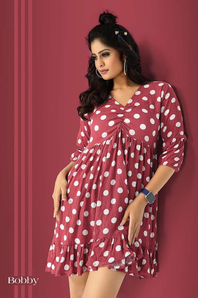 Buy Kurtis, Tops & Tunics for Women Online at Dadreeios