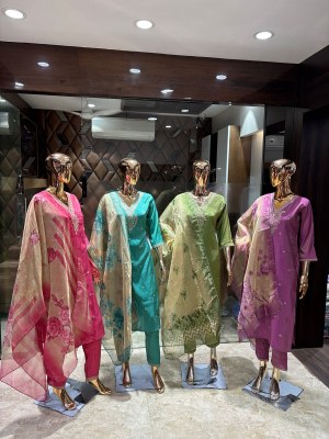 Aanchi by Alisha Roman shimmer 3 pcs set of kurti pant and dupatta catalogue at affordable rate readymade suit catalogs