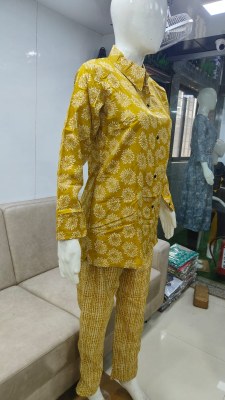 Cambric Cotton Print Fabric Size Wise Co Ord Set collection wholesaler Surat  Size wise Combo Set