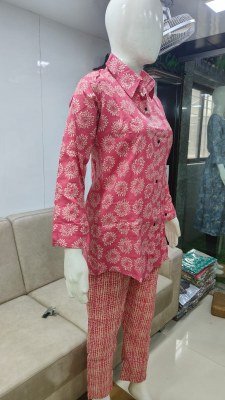 Cambric Cotton Print Fabric Size Wise Co Ord Set collection wholesaler Surat  Size wise Combo Set