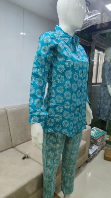 Cambric Cotton Print Fabric Size Wise Co Ord Set collection wholesaler Surat  Size wise Combo Set