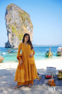 Clora vol 3 luanch beautiful printed Anghrakha Kurti  bottom with dupatta Collection at amaviexpo Amavi
