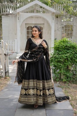 DN 9150 Premium Faux Blooming Gown with Dupatta Embroidered Sequins Work Set gowns