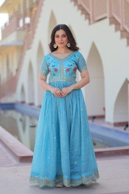 DN1171 Premium Designer Gold Crush Embroidered Readymade Gown wholesale catalogs