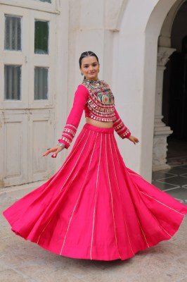 Navratri Royal Touch 7145 Lehenga Choli Gota-Patti Border And Kutchi Gamthi Embroidered Blouse Roman Fabric with Embroidery And Mirror Work Wholesale Amavi