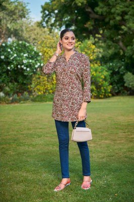 TIPS And TOPS ORIO Fancy Short Tops Heavy Rayon Wrinkle Print Fabric Stylish Women s Short Kurtis Wholesale Fancy Skirt