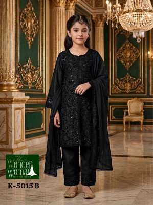 The Wonder Woman Designer Studio K-5015 A & B Kids Star Georgette Embroidered 6-Piece Set 